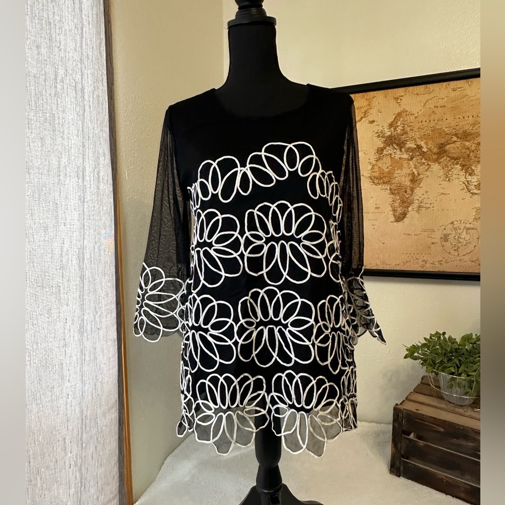 Alfani beautiful black and white top - Picture 2 of 11